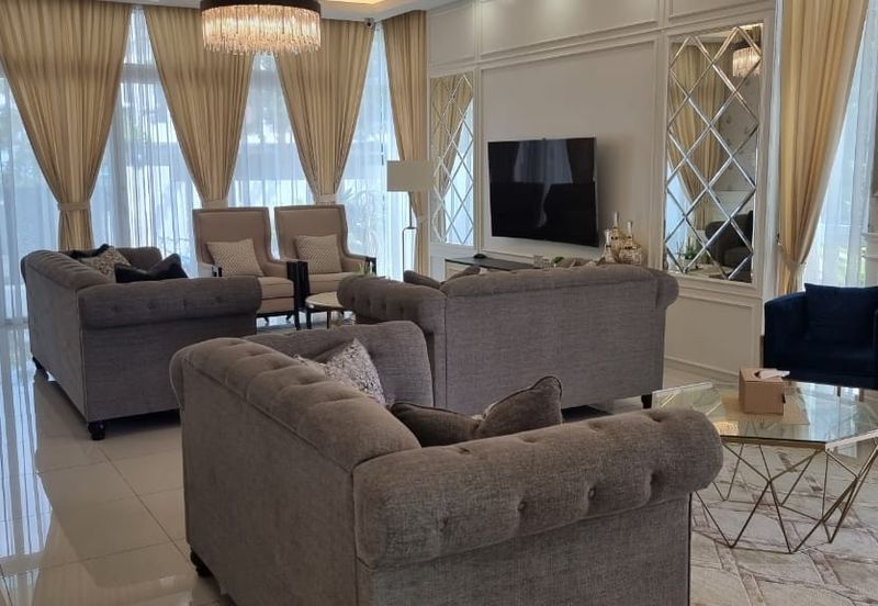 Rafflesia @ The Hill