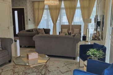 Rafflesia @ The Hill