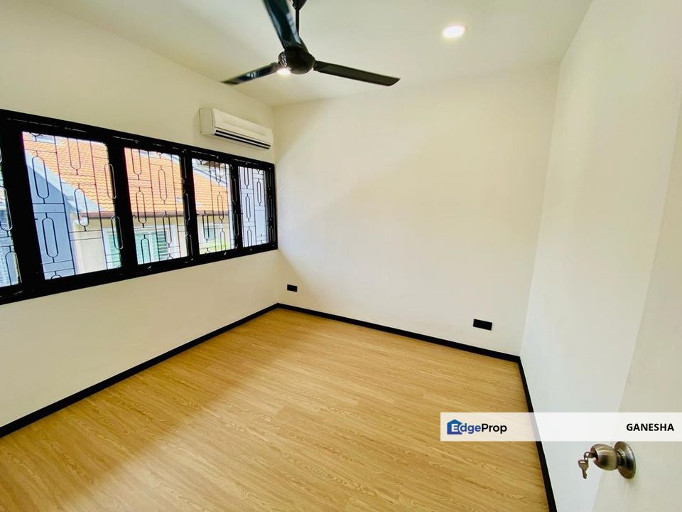 Jalan Maarof 2-Storey House: Newly Renovated, Kuala Lumpur, Bangsar
