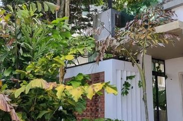 Rafflesia @ The Hill