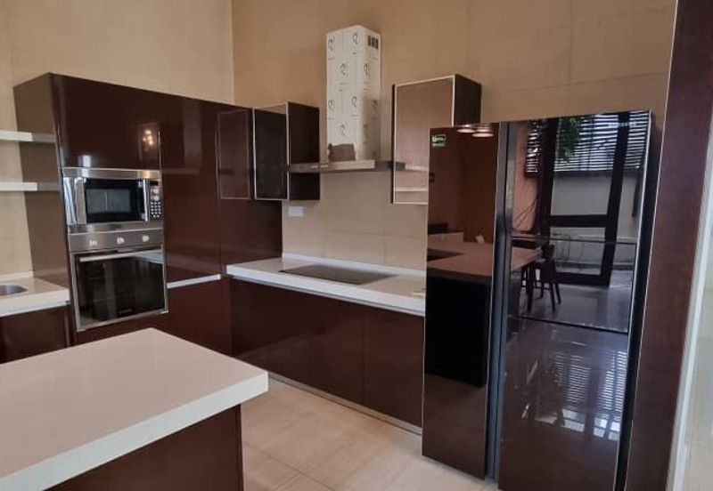 Rafflesia @ The Hill