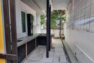 Rafflesia @ The Hill