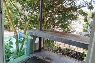 Rafflesia @ The Hill