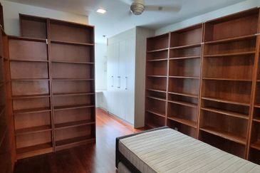 Rafflesia @ The Hill