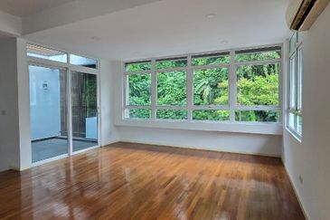 Rafflesia @ The Hill