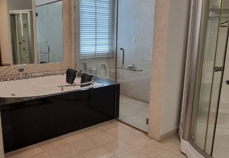 Rafflesia @ The Hill