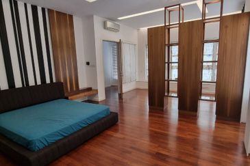 Rafflesia @ The Hill