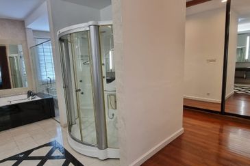 Rafflesia @ The Hill