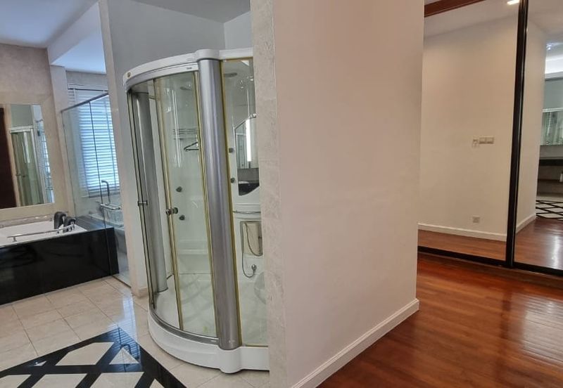 Rafflesia @ The Hill