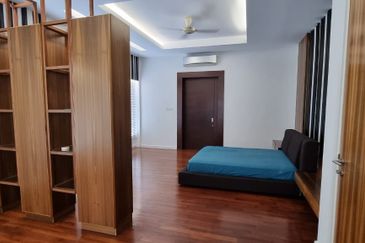 Rafflesia @ The Hill