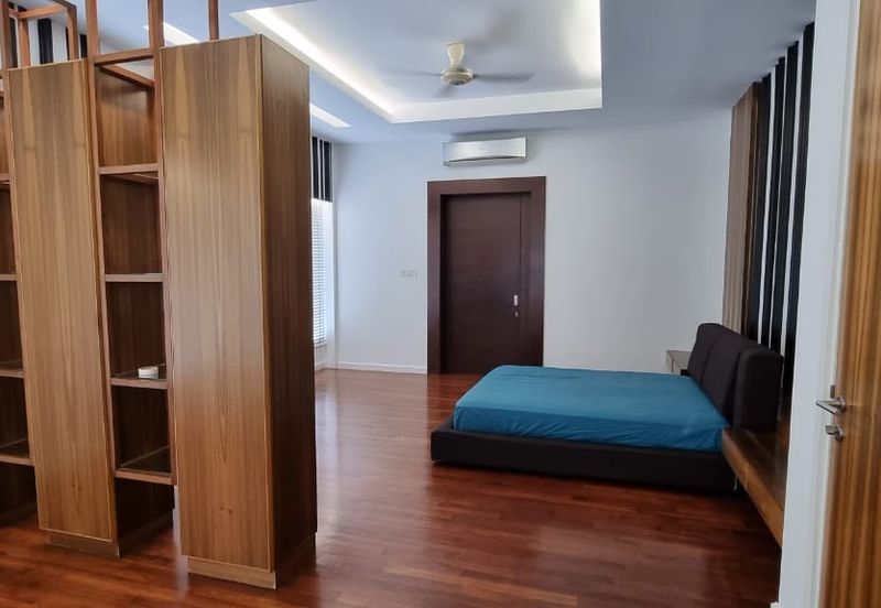 Rafflesia @ The Hill