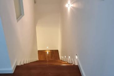 Rafflesia @ The Hill