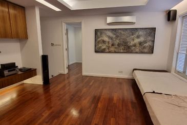 Rafflesia @ The Hill