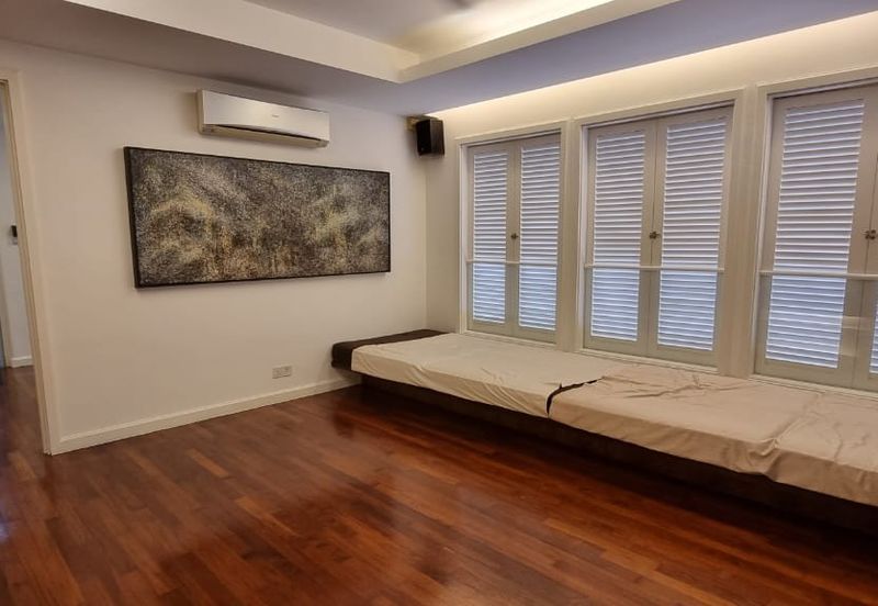 Rafflesia @ The Hill