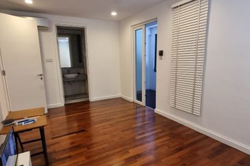 Rafflesia @ The Hill