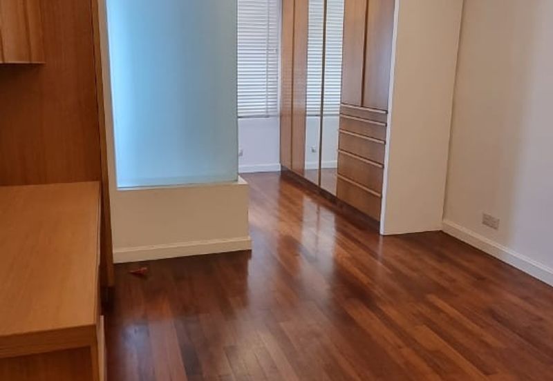 Rafflesia @ The Hill