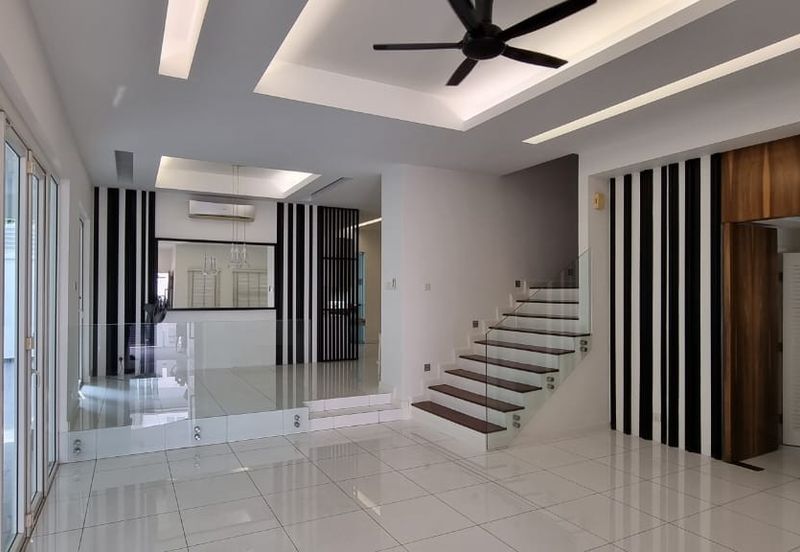 Rafflesia @ The Hill