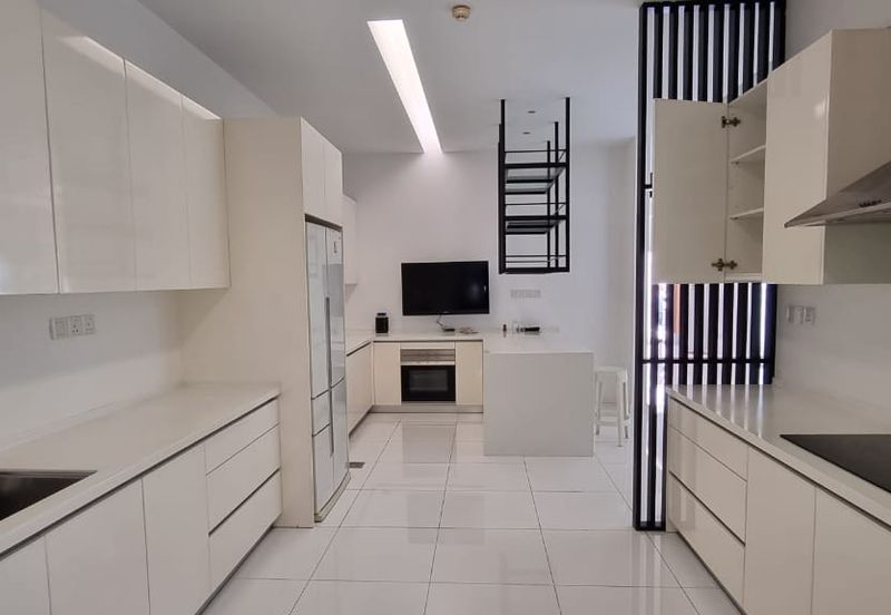 Rafflesia @ The Hill