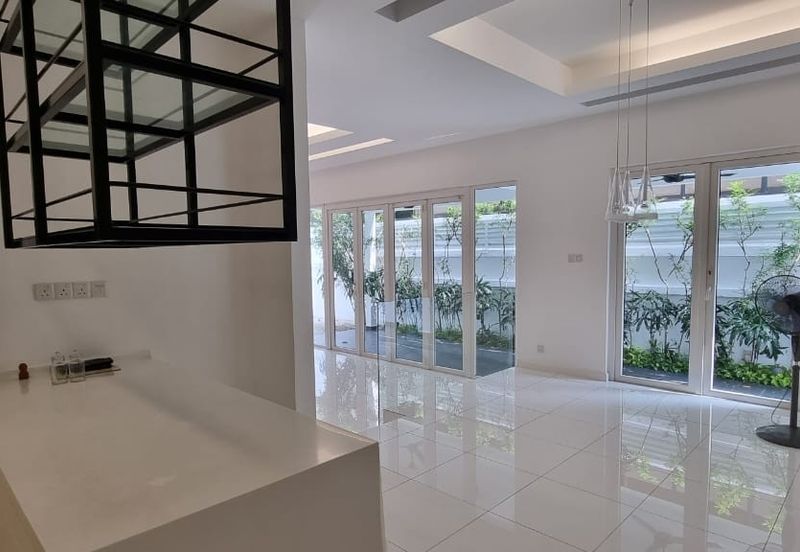 Rafflesia @ The Hill