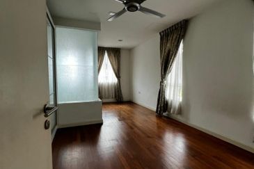 Rafflesia @ The Hill