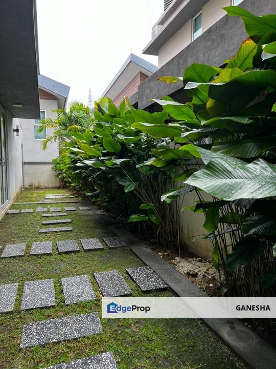 The Rafflesia @ The Park, Selangor, Damansara Perdana