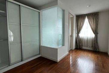 Rafflesia @ The Hill