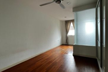 Rafflesia @ The Hill