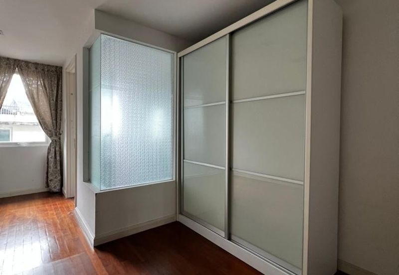 Rafflesia @ The Hill