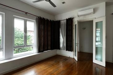 Rafflesia @ The Hill