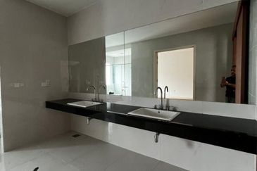 Rafflesia @ The Hill