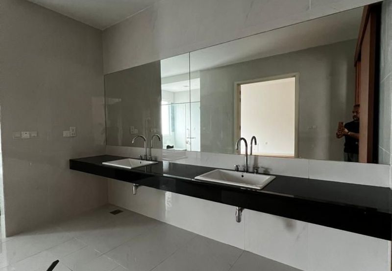 Rafflesia @ The Hill