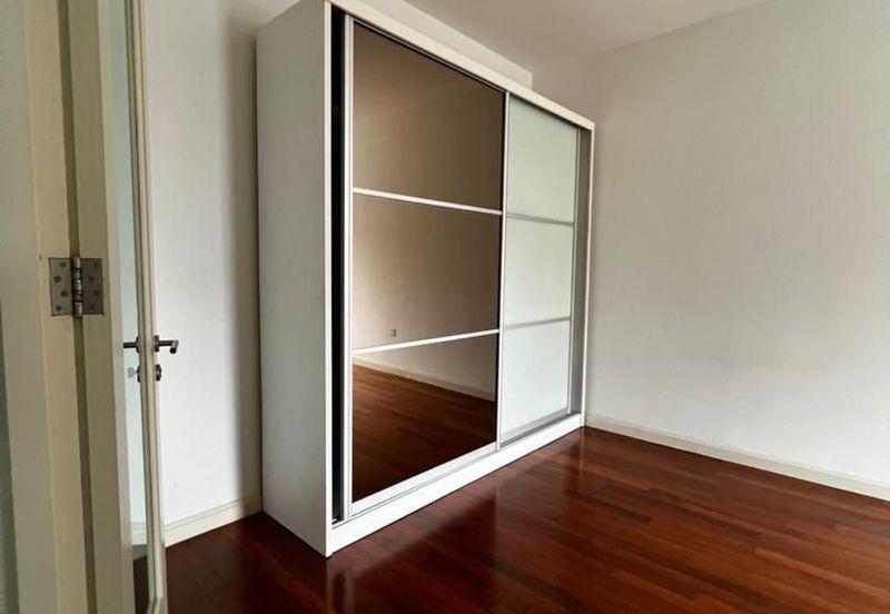 Rafflesia @ The Hill