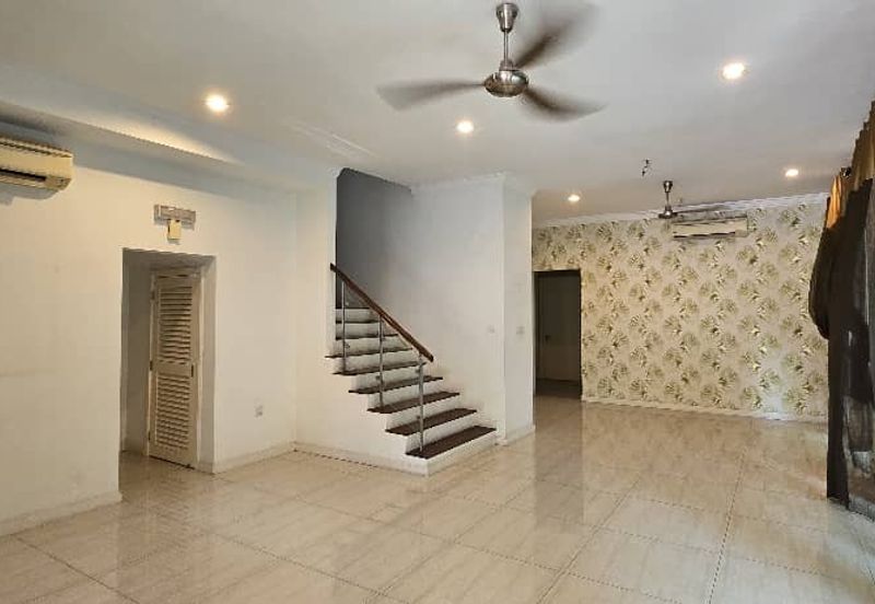 Rafflesia @ The Hill