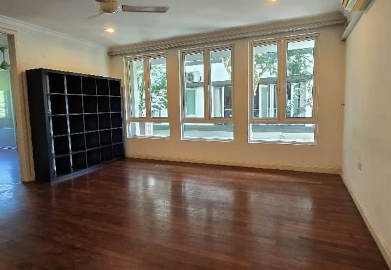 Rafflesia @ The Hill