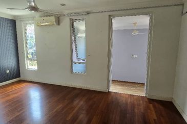 Rafflesia @ The Hill