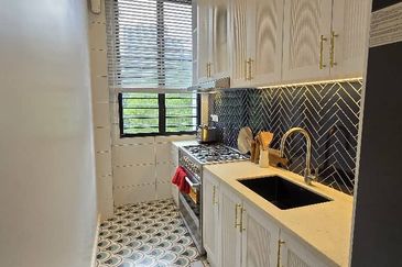 Rafflesia @ Hill 4, Damansara Perdana