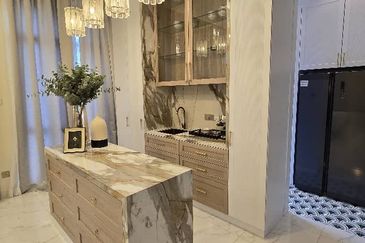 Rafflesia @ Hill 4, Damansara Perdana