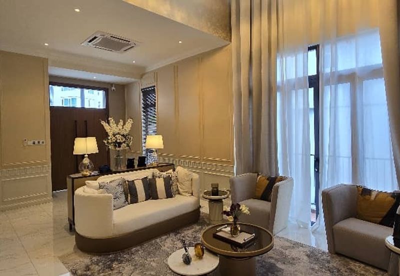 Rafflesia @ Hill 4, Damansara Perdana