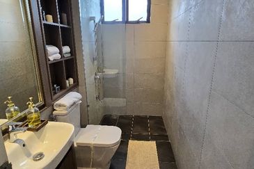 Rafflesia @ Hill 4, Damansara Perdana