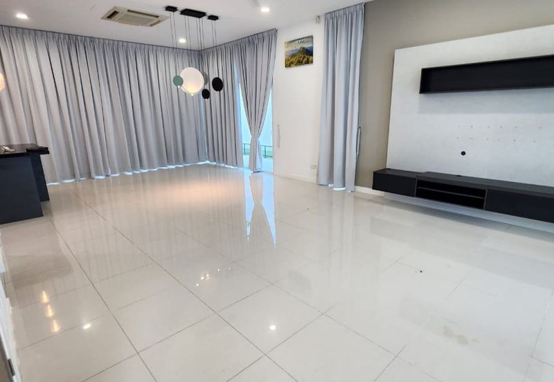 The Rafflesia @ Hill 1