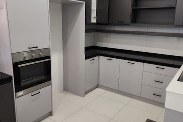 The Rafflesia @ Hill 1