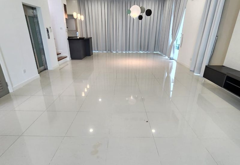 The Rafflesia @ Hill 1