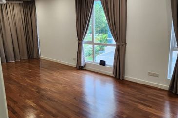 The Rafflesia @ Hill 1