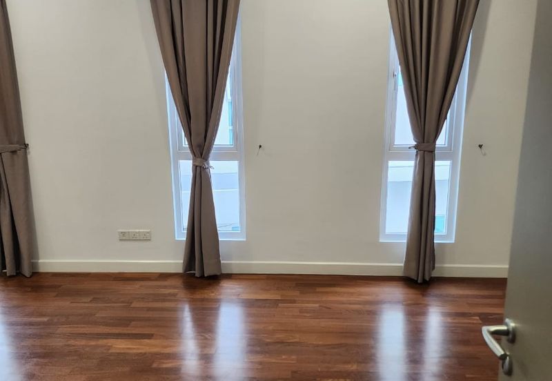 The Rafflesia @ Hill 1