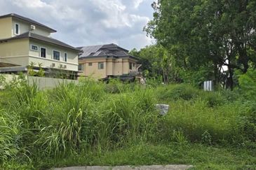 Corner Lot Bungalow Land