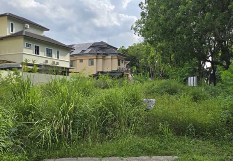 Corner Lot Bungalow Land