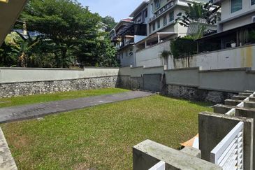 Rafflesia @ The Hill