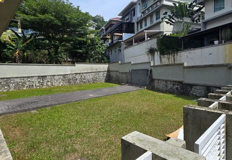 Rafflesia @ The Hill