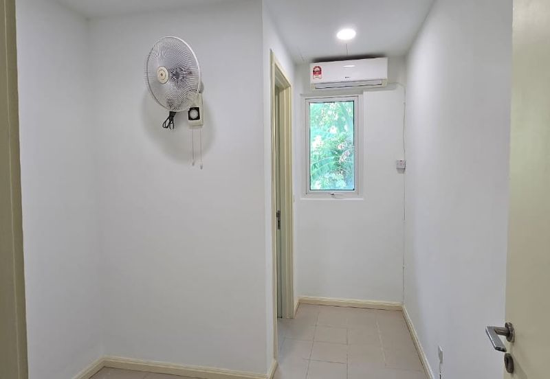 Rafflesia @ The Hill