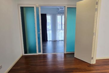 Rafflesia @ The Hill